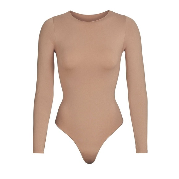 NWB ESSENTIAL CREW NECK LONG SLEEVE BODYSUIT - Picture 1 of 8